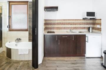 Фото номера Четырехместный номер &quot;Комфорт&quot; Отели типа «постель и завтрак» Resort Pod Lasem г. Kolonowskie 4